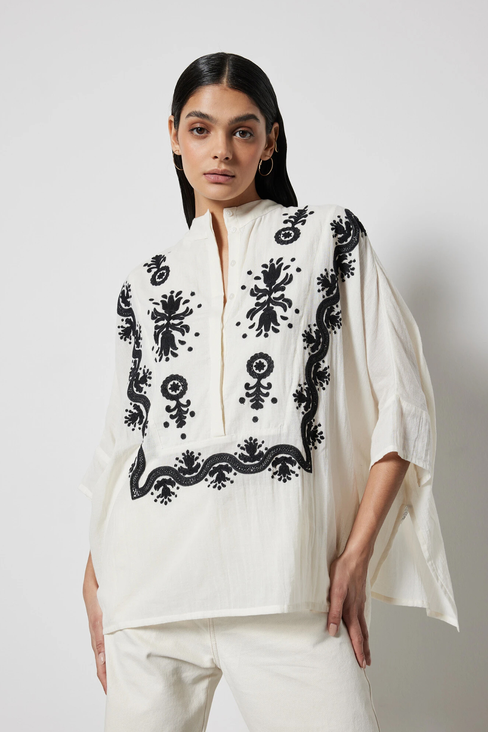 BLOUSE PONCHO SEBA LATTE ÉBÈNE