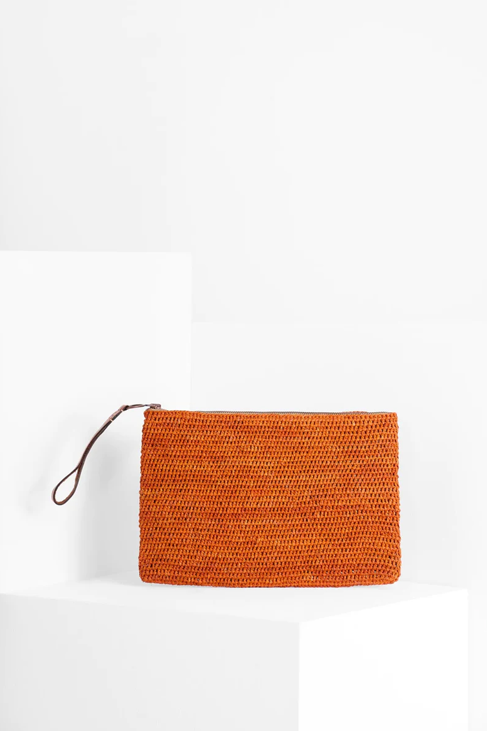 ORANGE AMPY CLUTCH BAG