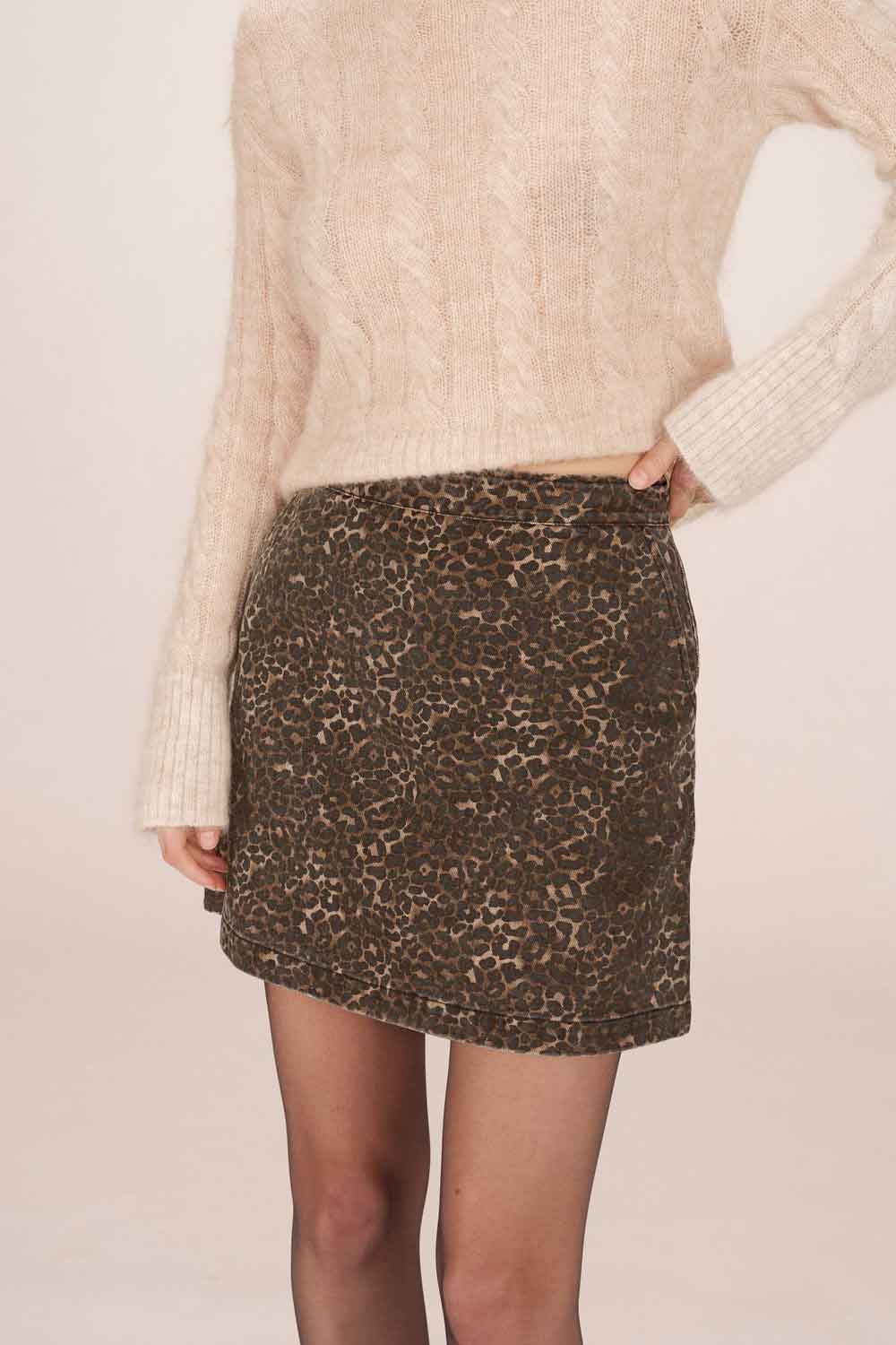JUPE COURTE SPARTA LÉOPARD
