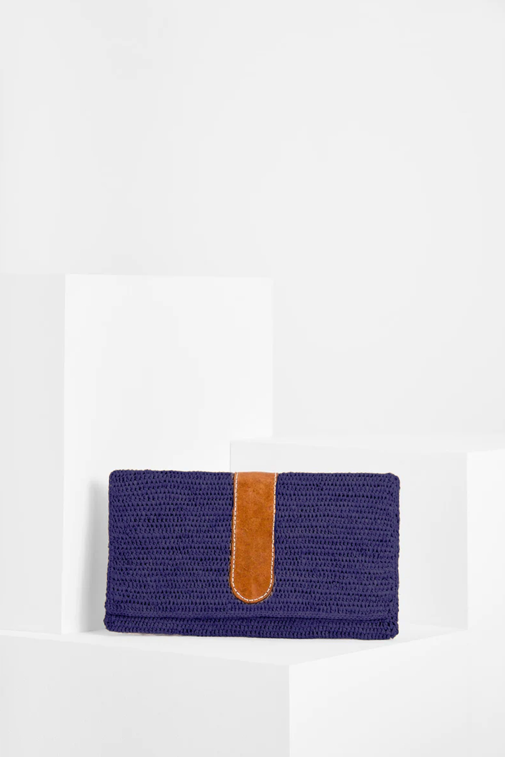 NAVY BELIZI CLUTCH BAG